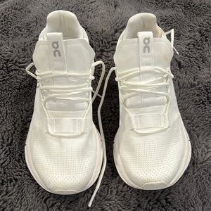 On cloudnova sneaker